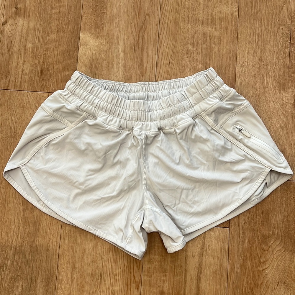 Lululemon Tracker Short IV *2-way Stretch 4"